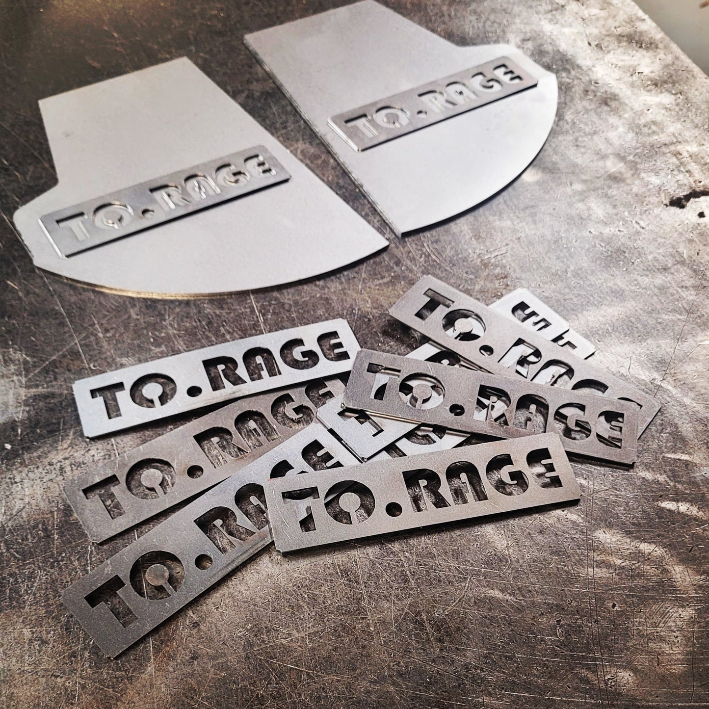 To.Rage rocker chop plates